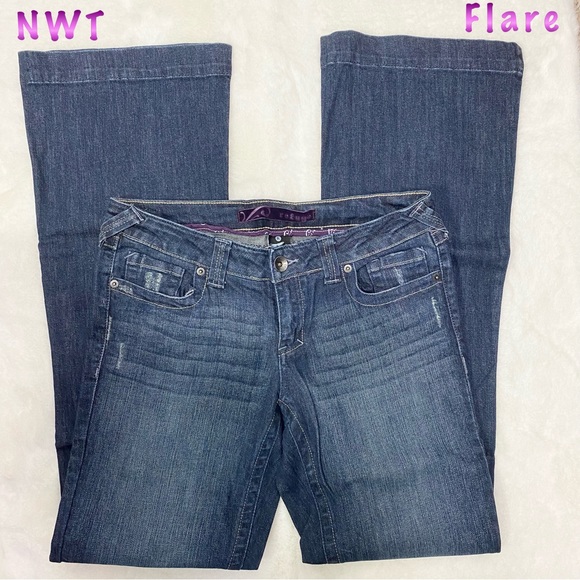 Denim - NWT-Refuge Dark Denim Low Rise Flare Jeans 9L